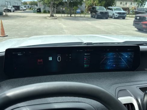 Used 2025 Ford Expedition Max Active RWD image 17