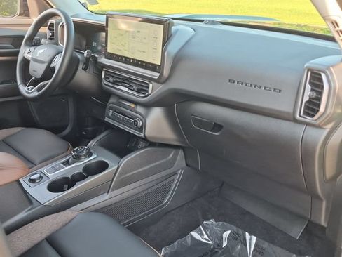 Used 2025 Ford Bronco Sport Outer Banks w/ Outer Banks Tech Package+ AWD/4WD image 35