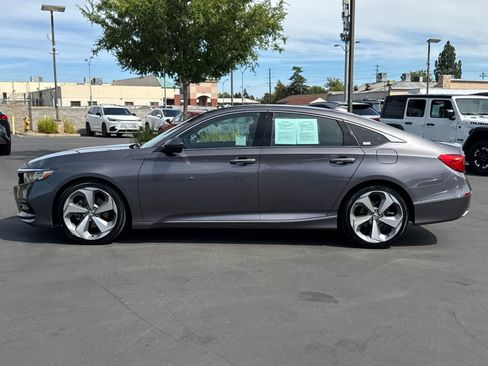 Used 2018 Honda Accord Touring image 9