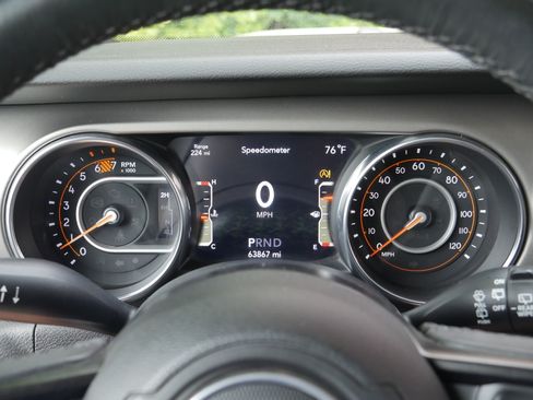 Used 2019 Jeep Wrangler Sport AWD/4WD image 7