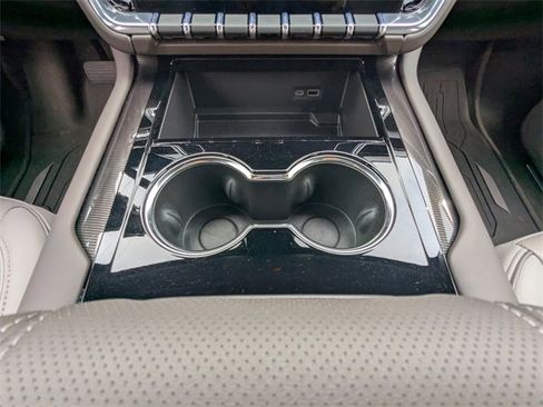 Used 2025 GMC Yukon Elevation w/ Elevation Premium Package image 21