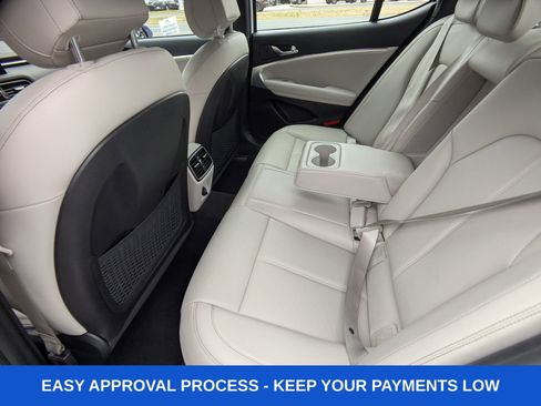 Used 2023 Genesis G70 2.0T image 19