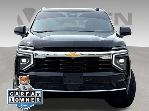 Used 2025 Chevrolet Tahoe LS RWD image 2