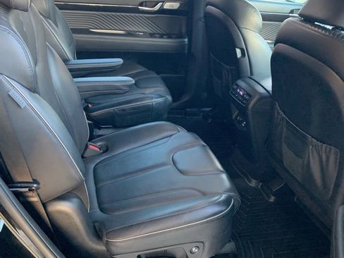 Used 2023 Hyundai Palisade Calligraphy image 23