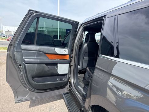 Used 2024 Lincoln Navigator L Black Label image 17