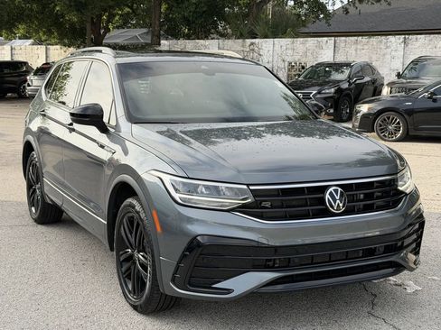 Used 2022 Volkswagen Tiguan SE R-Line AWD/4WD image 2