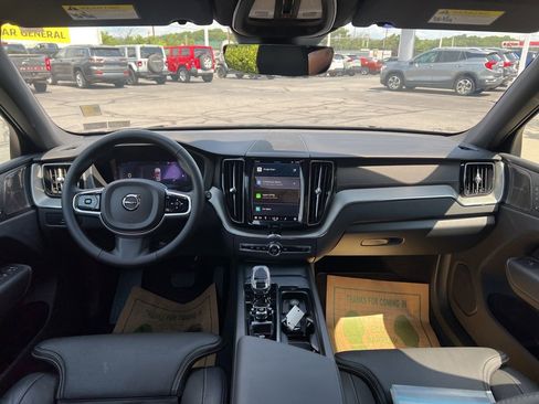 Certified 2024 Volvo XC60 T8 Ultimate w/ Climate Package image 30