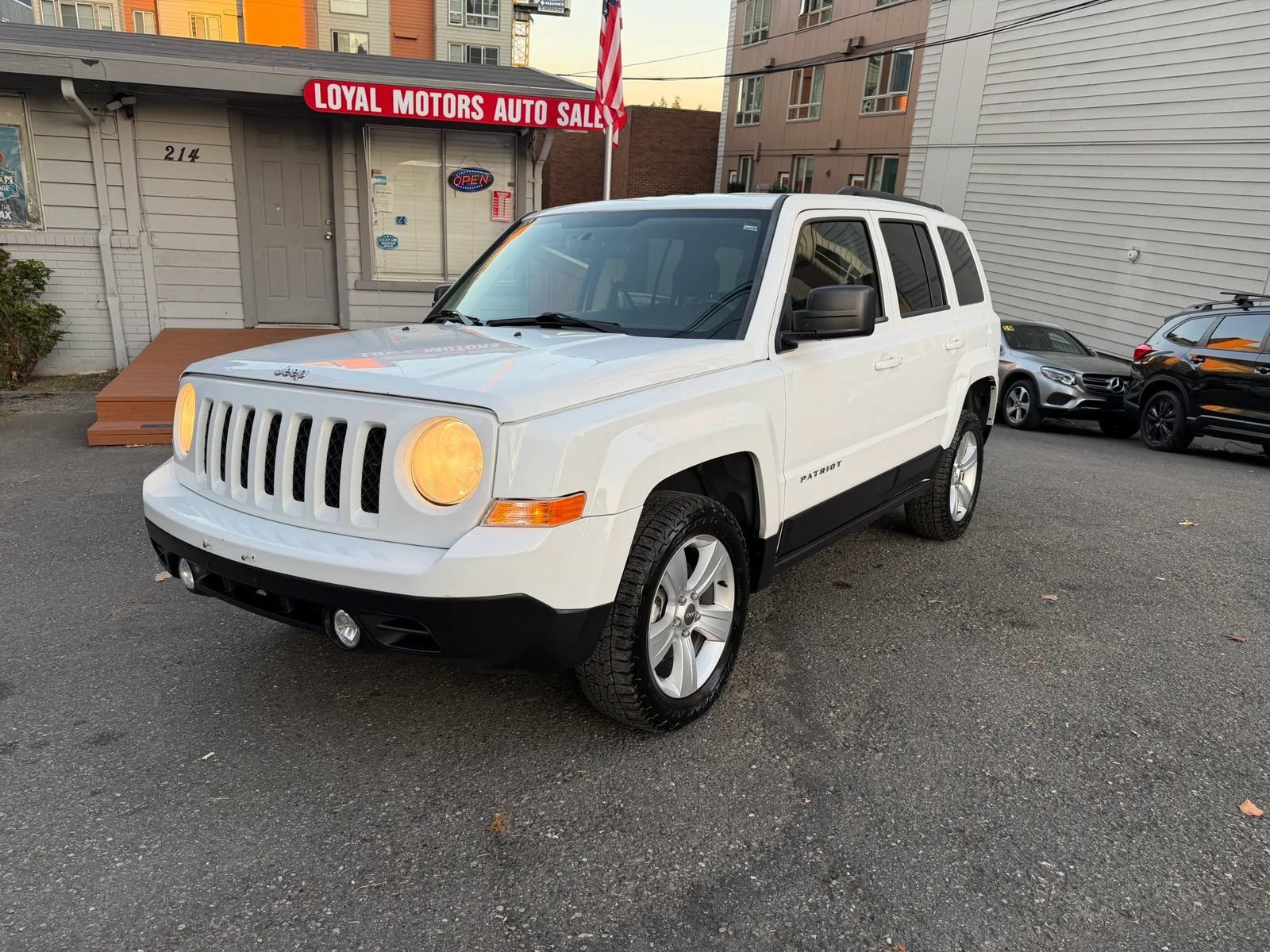 Used 2013 Jeep Patriot Latitude FWD image 10