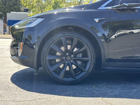 Used 2018 Tesla Model X 75D AWD/4WD image 12