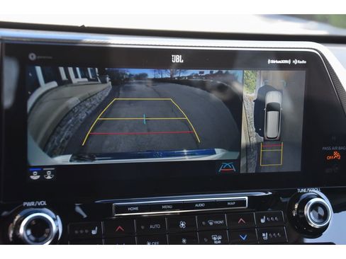 Used 2020 Toyota Highlander Platinum image 23