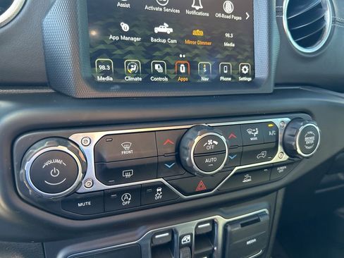 Certified 2022 Jeep Gladiator Overland w/ Popular Equipment Package image 38