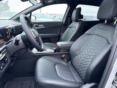 New 2026 Kia Sportage X-Line w/ X-Line Premium Package image 18