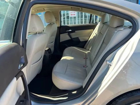 Used 2011 Buick Regal CXL FWD image 11