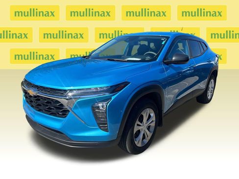 Used 2025 Chevrolet Trax LS w/ Driver Confidence Package FWD image 6
