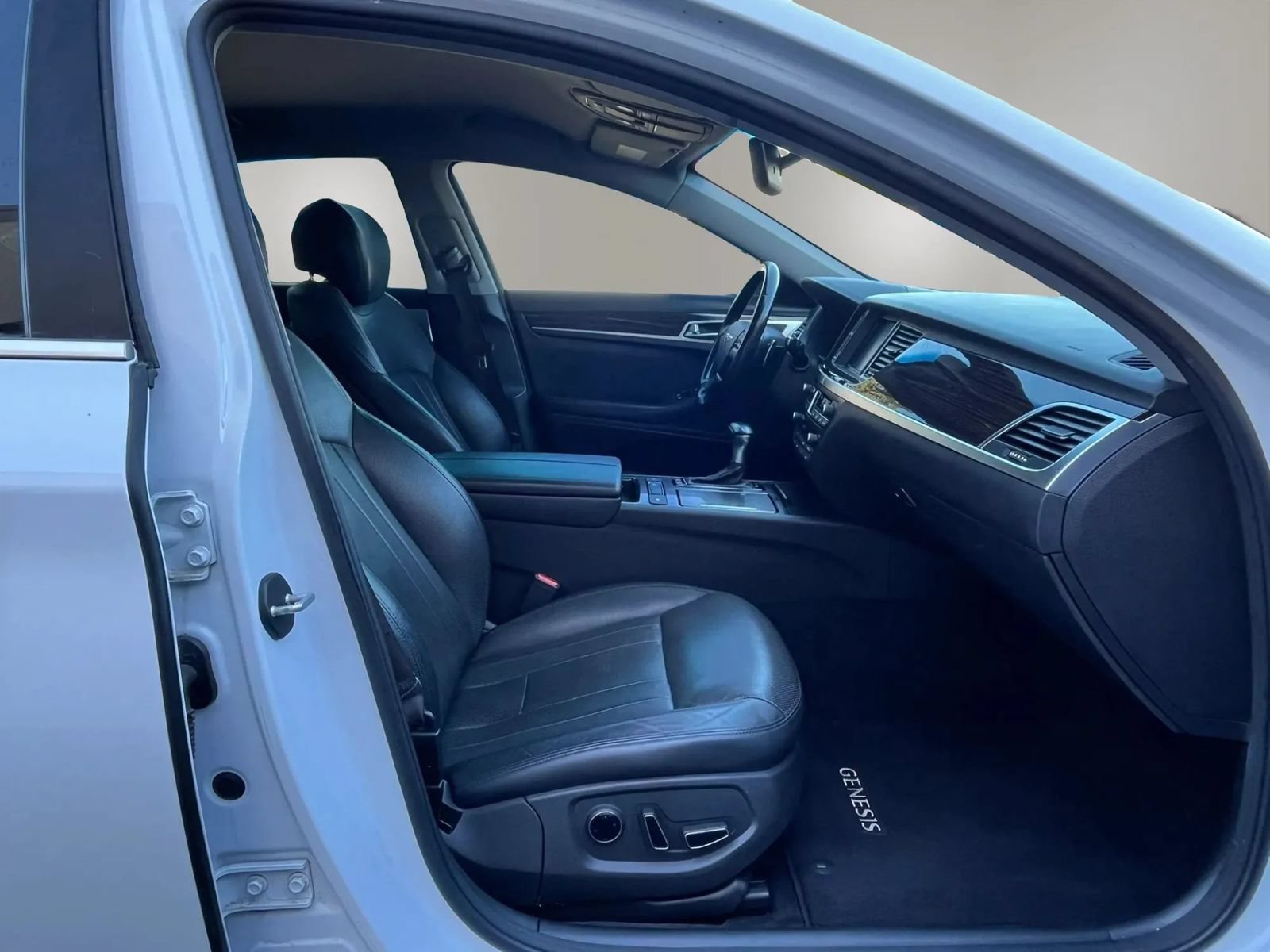 Used 2019 Genesis G80 3.8 AWD/4WD image 12