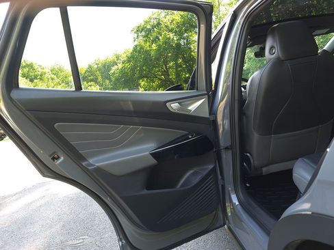 Used 2023 Volkswagen ID.4 S RWD image 24