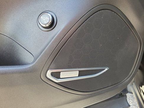 Used 2021 Buick Envision Essence w/ Technology Package I FWD image 22