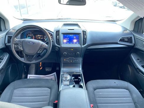 Used 2020 Ford Edge SE image 19