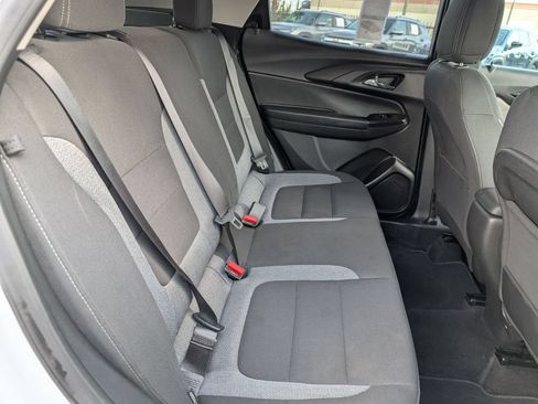 Used 2025 Chevrolet TrailBlazer LT AWD/4WD image 30