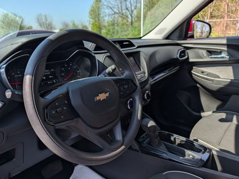 Used 2023 Chevrolet TrailBlazer LT FWD image 26