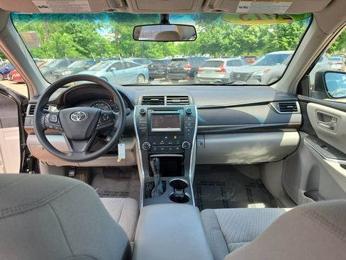 Used 2015 Toyota Camry LE FWD image 12