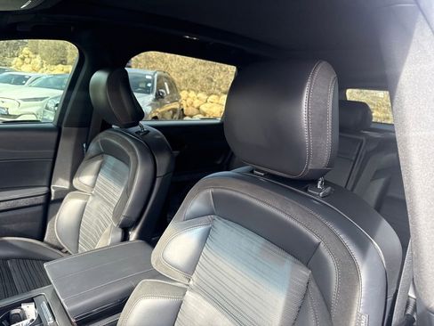 Used 2024 Lincoln Nautilus Reserve w/ Equipment Group 203A image 12