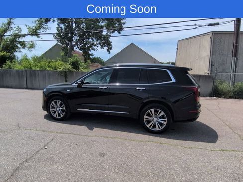 Used 2023 Cadillac XT6 Premium Luxury AWD/4WD image 3