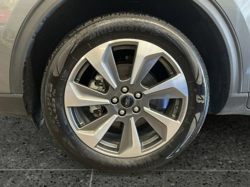 Certified 2025 Ford Escape Platinum AWD/4WD image 14