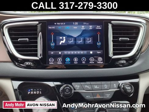 Used 2019 Chrysler Pacifica Touring Plus w/ Advanced Safetytec Group FWD image 21