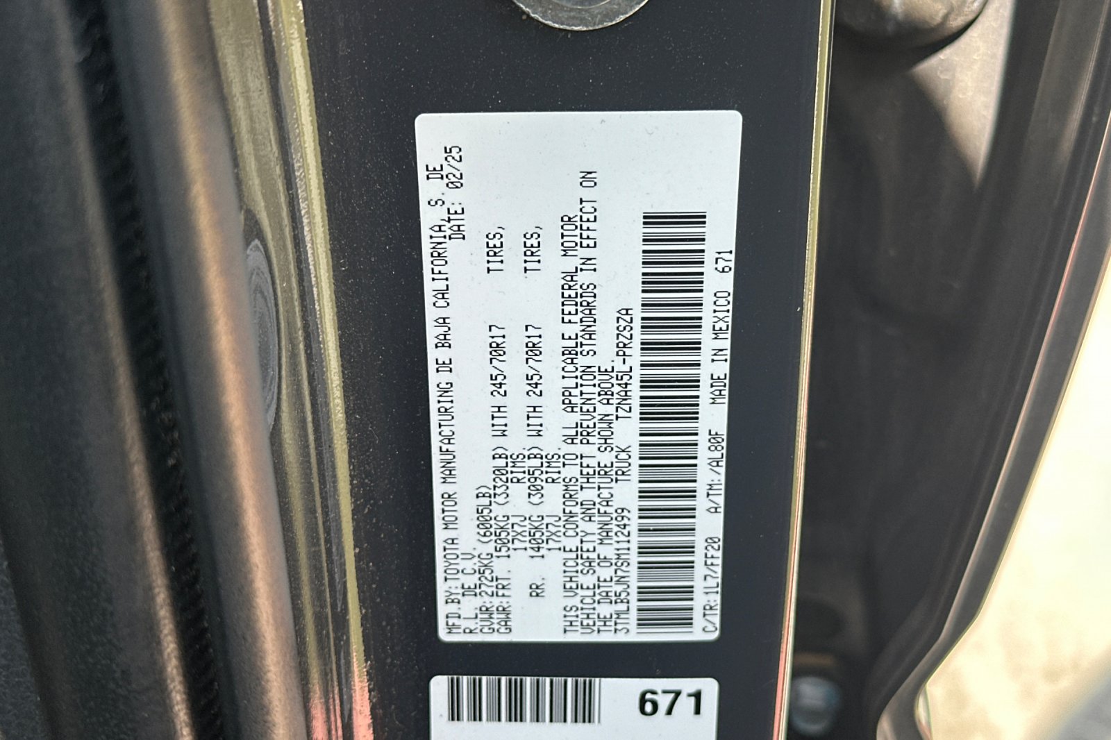 Used 2025 Toyota Tacoma SR5 AWD/4WD image 37