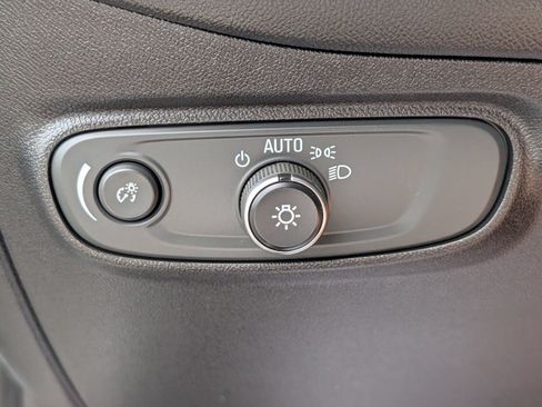 Used 2018 Chevrolet Equinox LT AWD/4WD image 9