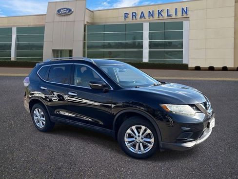 Used 2015 Nissan Rogue SV image 1