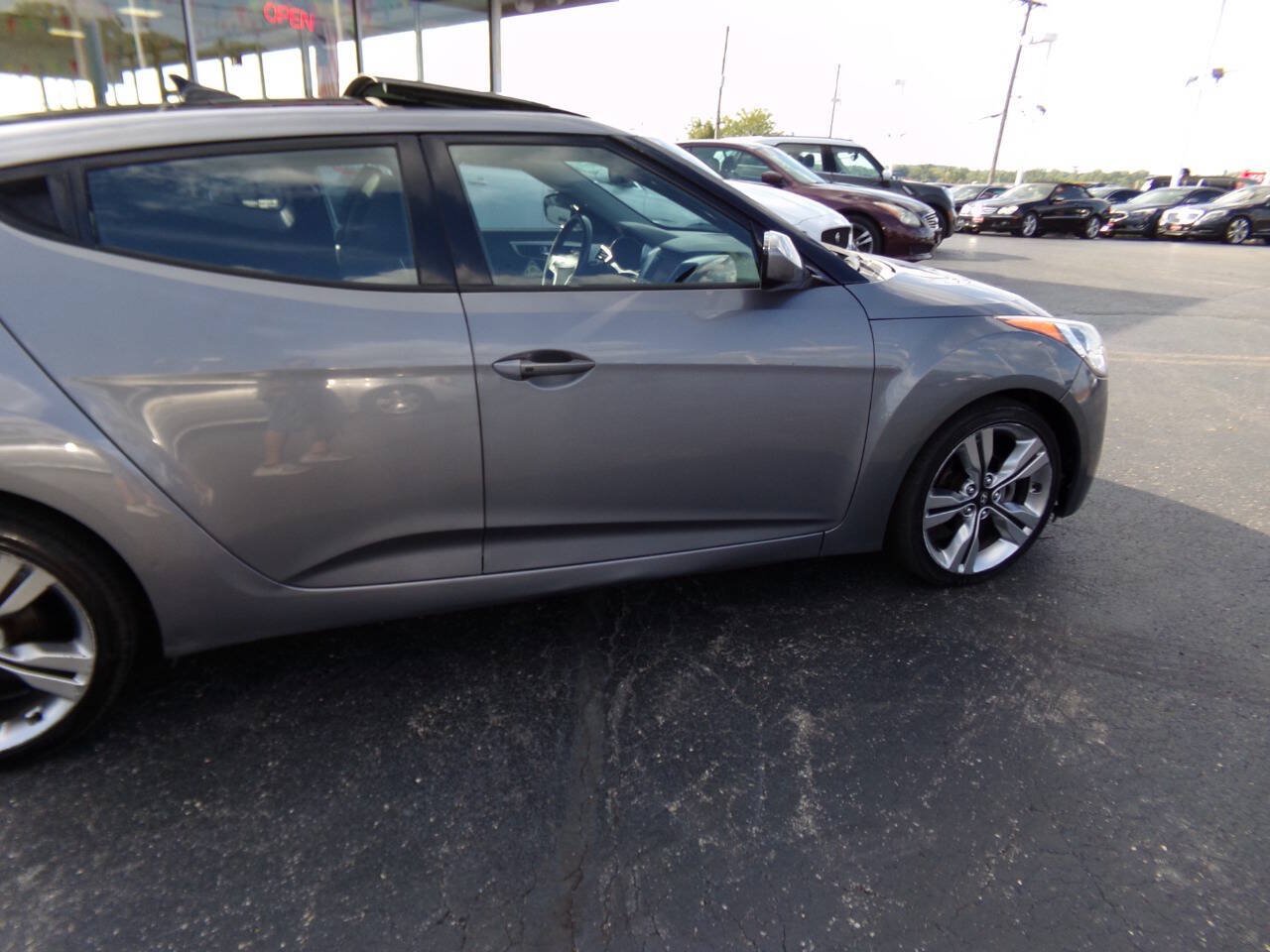 Used 2015 Hyundai Veloster w/ Option Group 03 FWD image 45