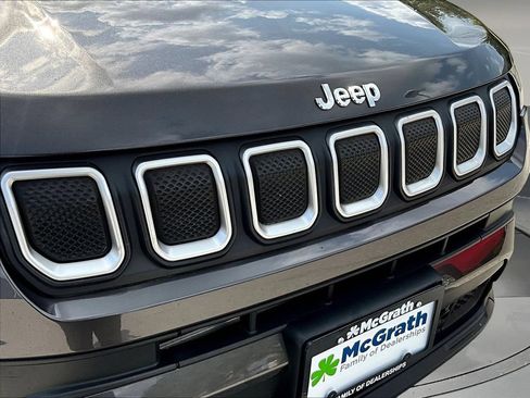 Used 2022 Jeep Compass Latitude AWD/4WD image 35