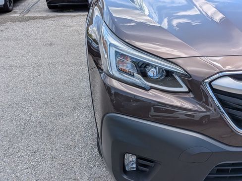 Used 2020 Subaru Outback Touring AWD/4WD image 10