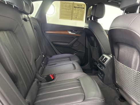 Used 2023 Audi Q5 2.0T Premium w/ Convenience Package AWD/4WD image 23