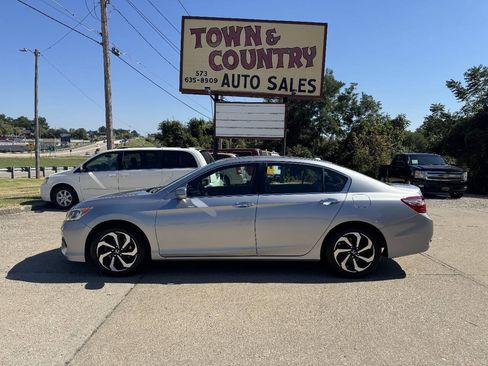 Used 2017 Honda Accord EX-L image 4