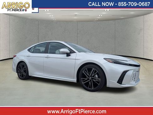 Used 2025 Toyota Camry LE image 1
