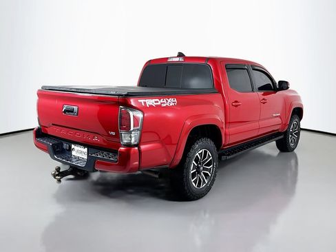 Used 2022 Toyota Tacoma TRD Sport w/ TRD Premium Sport Package AWD/4WD image 5