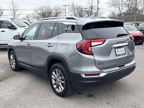 Used 2024 GMC Terrain SLT image 7