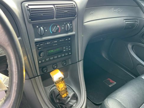 Used 2001 Ford Mustang GT RWD image 15