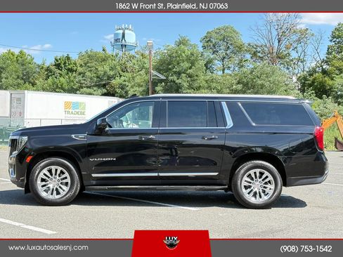 Used 2022 GMC Yukon XL SLT w/ SLT Luxury Package AWD/4WD image 9
