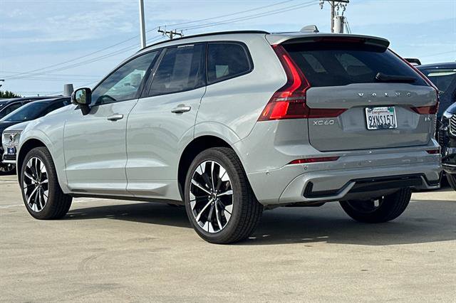 Used 2026 Volvo XC60 B5 Plus w/ Climate Package AWD/4WD image 5