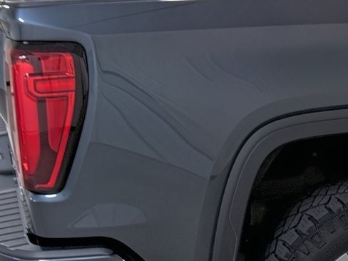 Used 2020 GMC Sierra 1500 AT4 w/ AT4 Premium Package AWD/4WD image 13