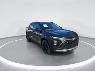 Used 2025 Chevrolet Trax LT w/ LT Convenience Package video 2