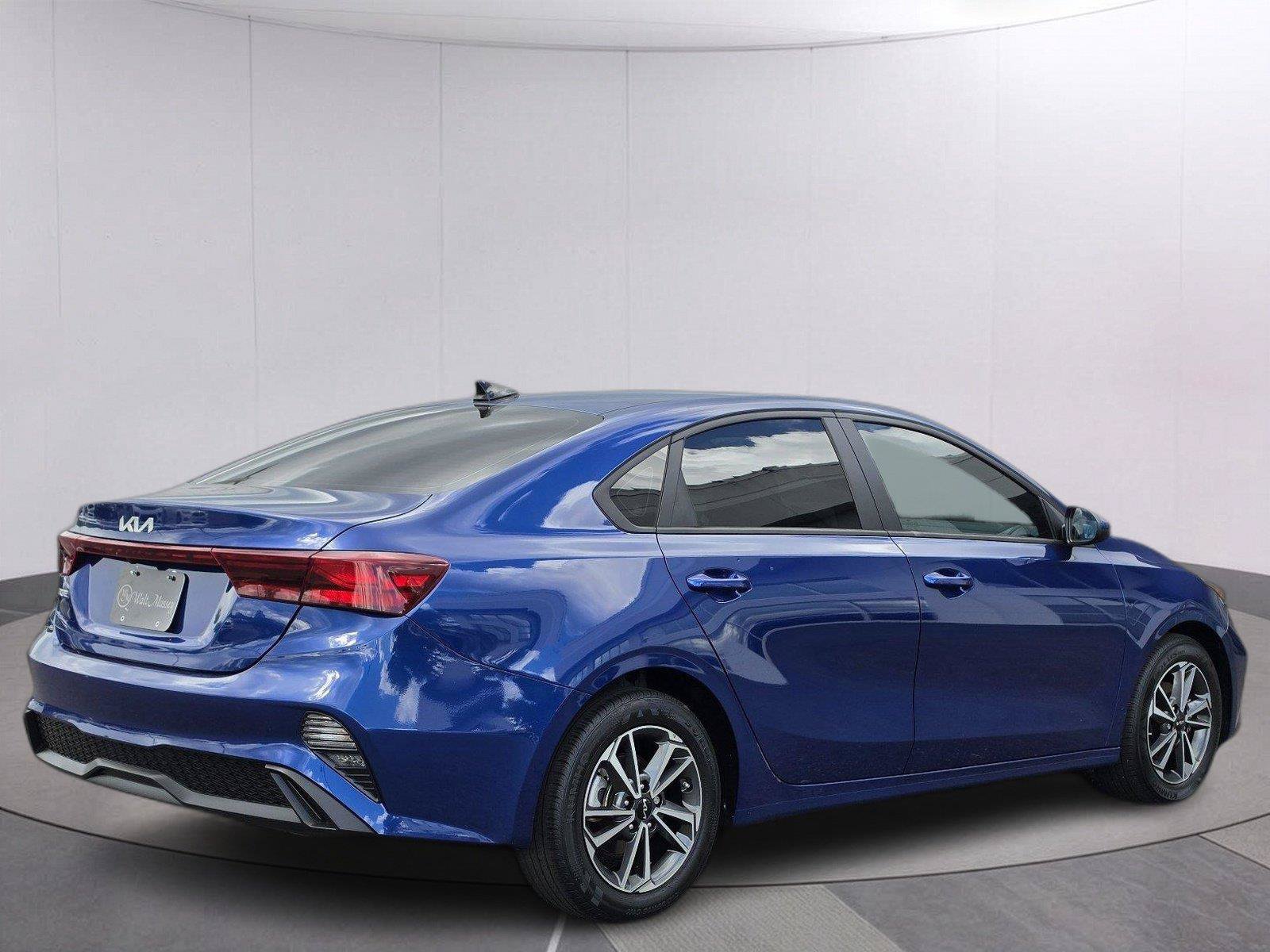 Used 2023 Kia Forte LXS FWD image 6