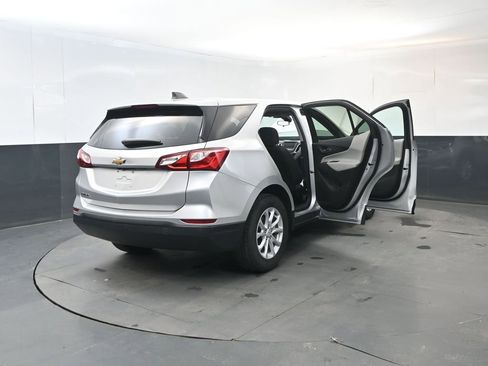 Used 2020 Chevrolet Equinox LS w/ LS Convenience Package FWD image 22