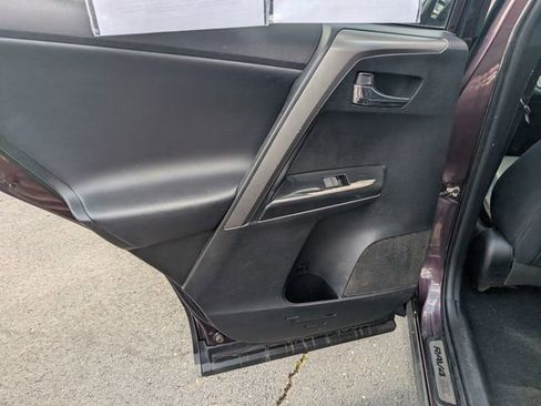 Used 2016 Toyota RAV4 SE AWD/4WD image 10