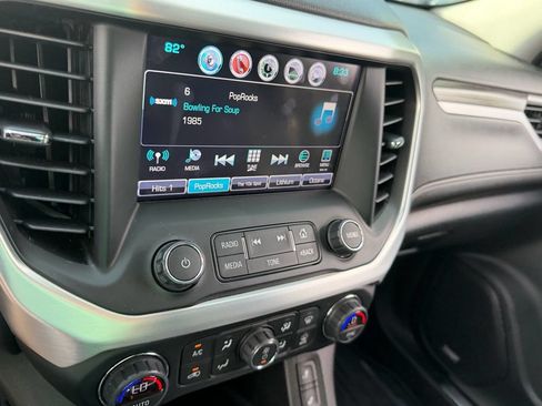 Used 2019 GMC Acadia SLT w/ Black Edition FWD image 12