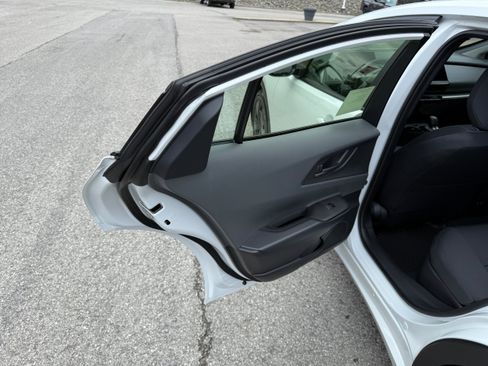 New 2026 Toyota Prius LE image 10